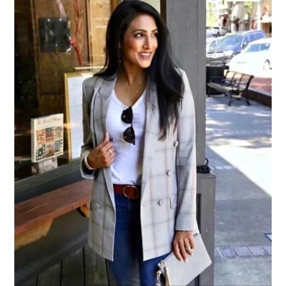 SALE CAbi Sleuth #5470 Gray Pink Plaid Double Breasted Blazer Women's Size 8 - Picture 3 of 8